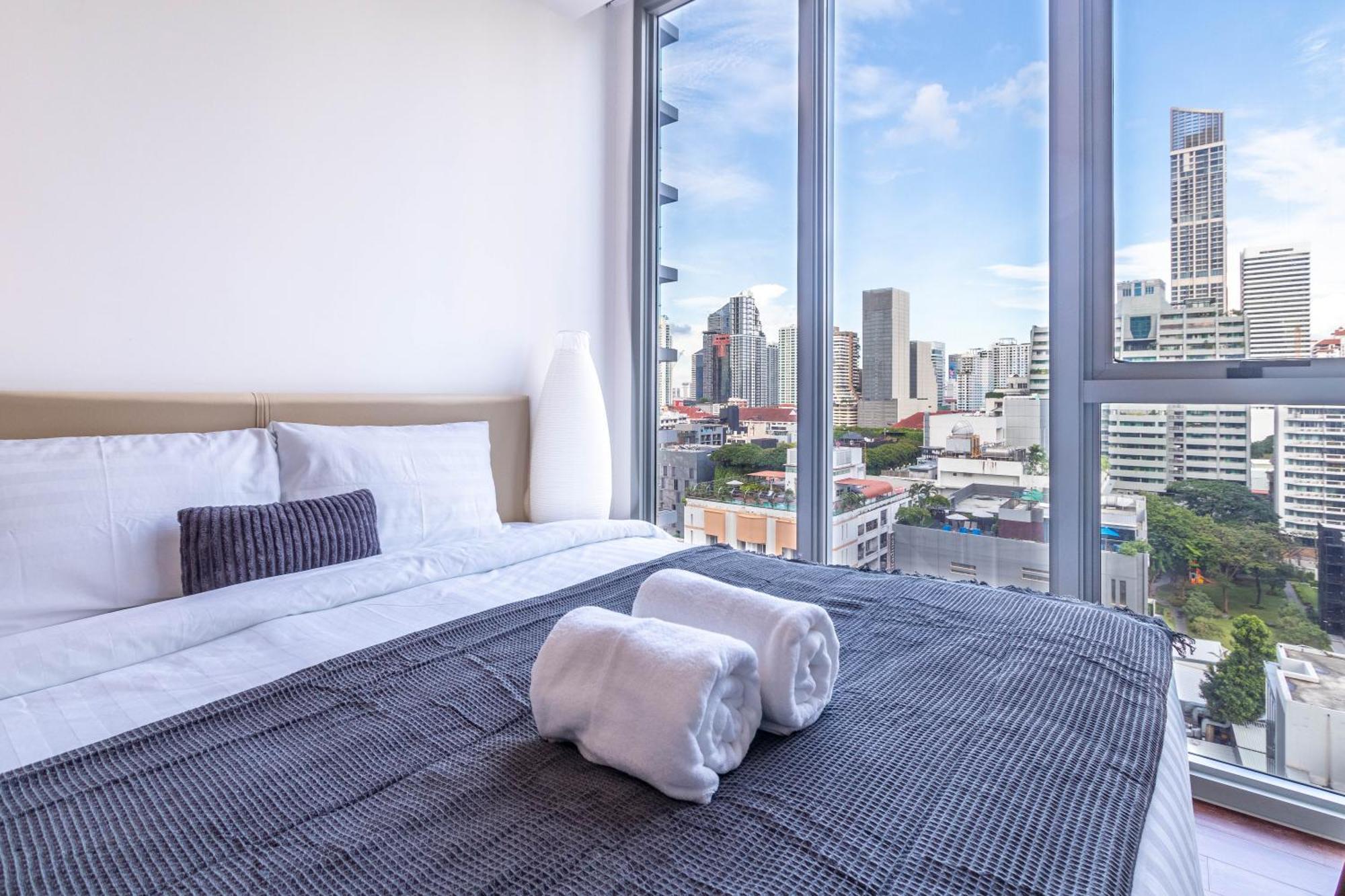 Hyde Sukhumvit 11 Branded Suites Bangkok Ngoại thất bức ảnh