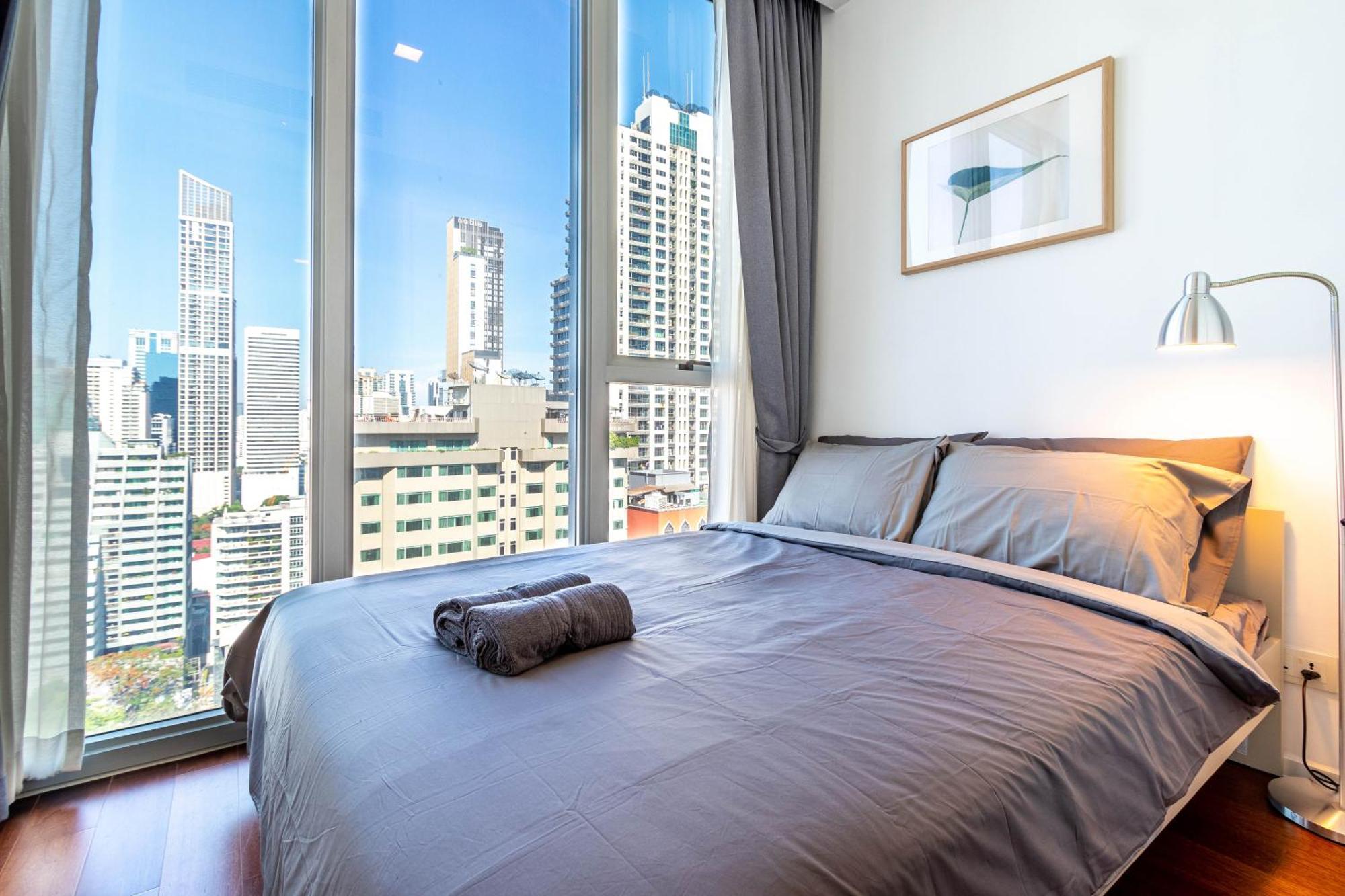Hyde Sukhumvit 11 Branded Suites Bangkok Ngoại thất bức ảnh