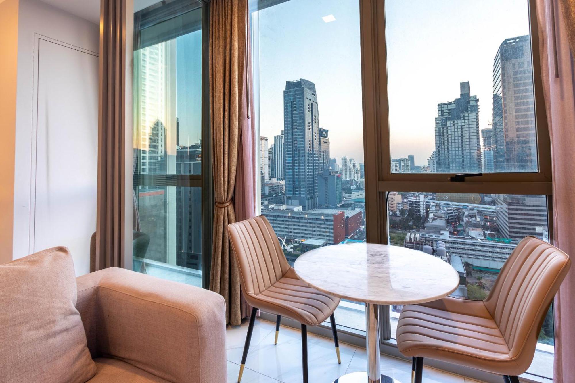 Hyde Sukhumvit 11 Branded Suites Bangkok Ngoại thất bức ảnh