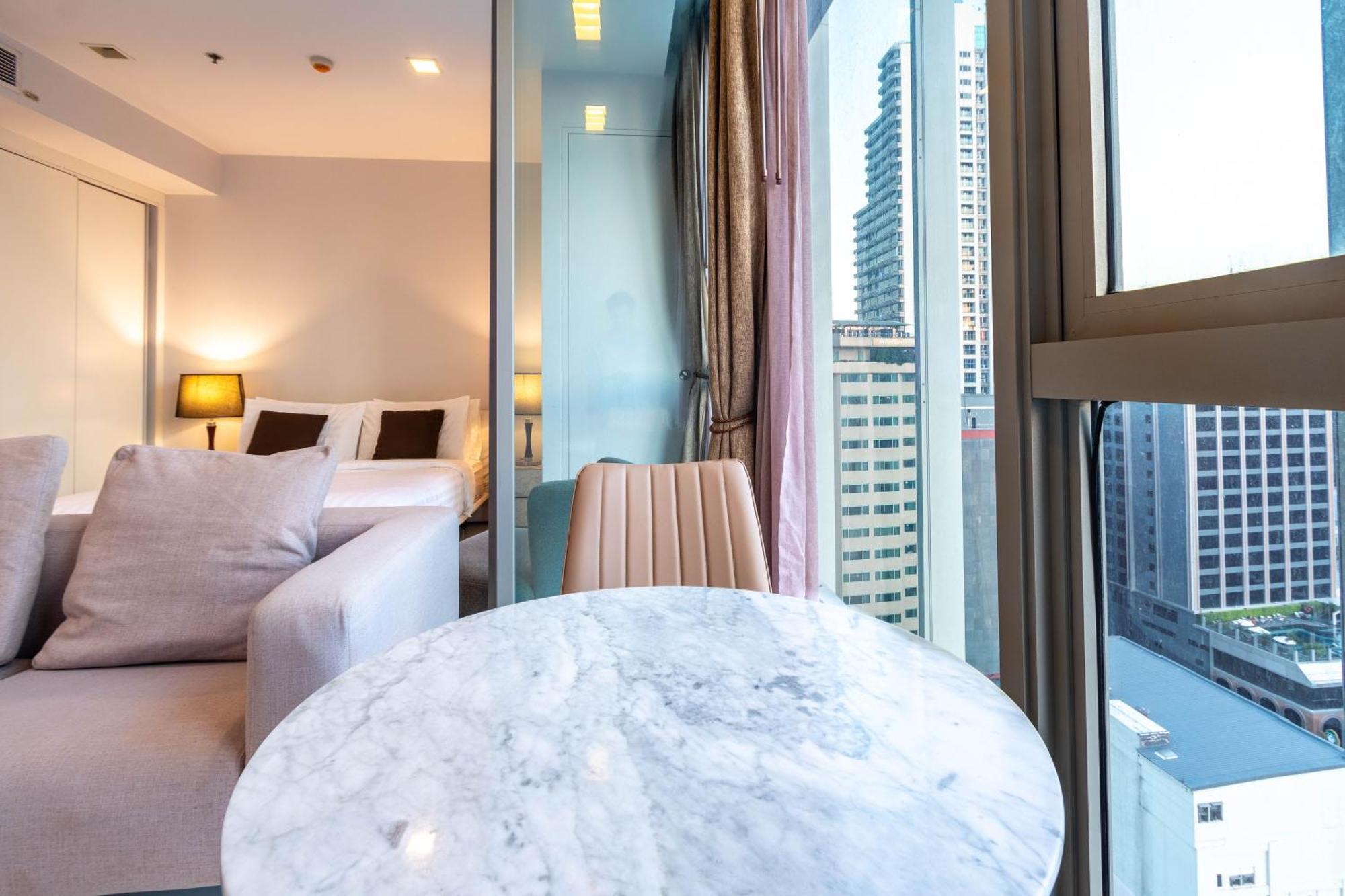 Hyde Sukhumvit 11 Branded Suites Bangkok Ngoại thất bức ảnh