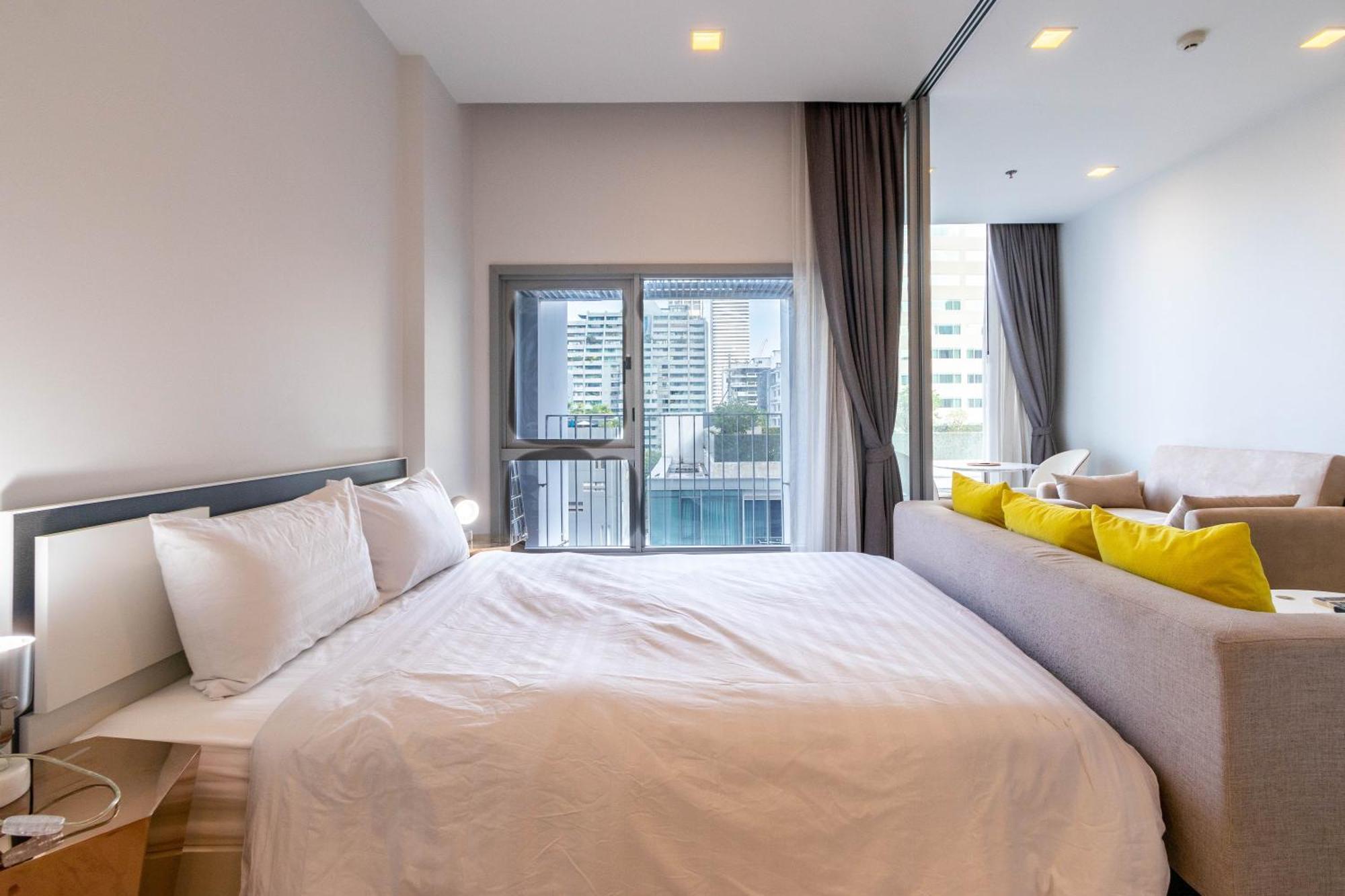 Hyde Sukhumvit 11 Branded Suites Bangkok Ngoại thất bức ảnh