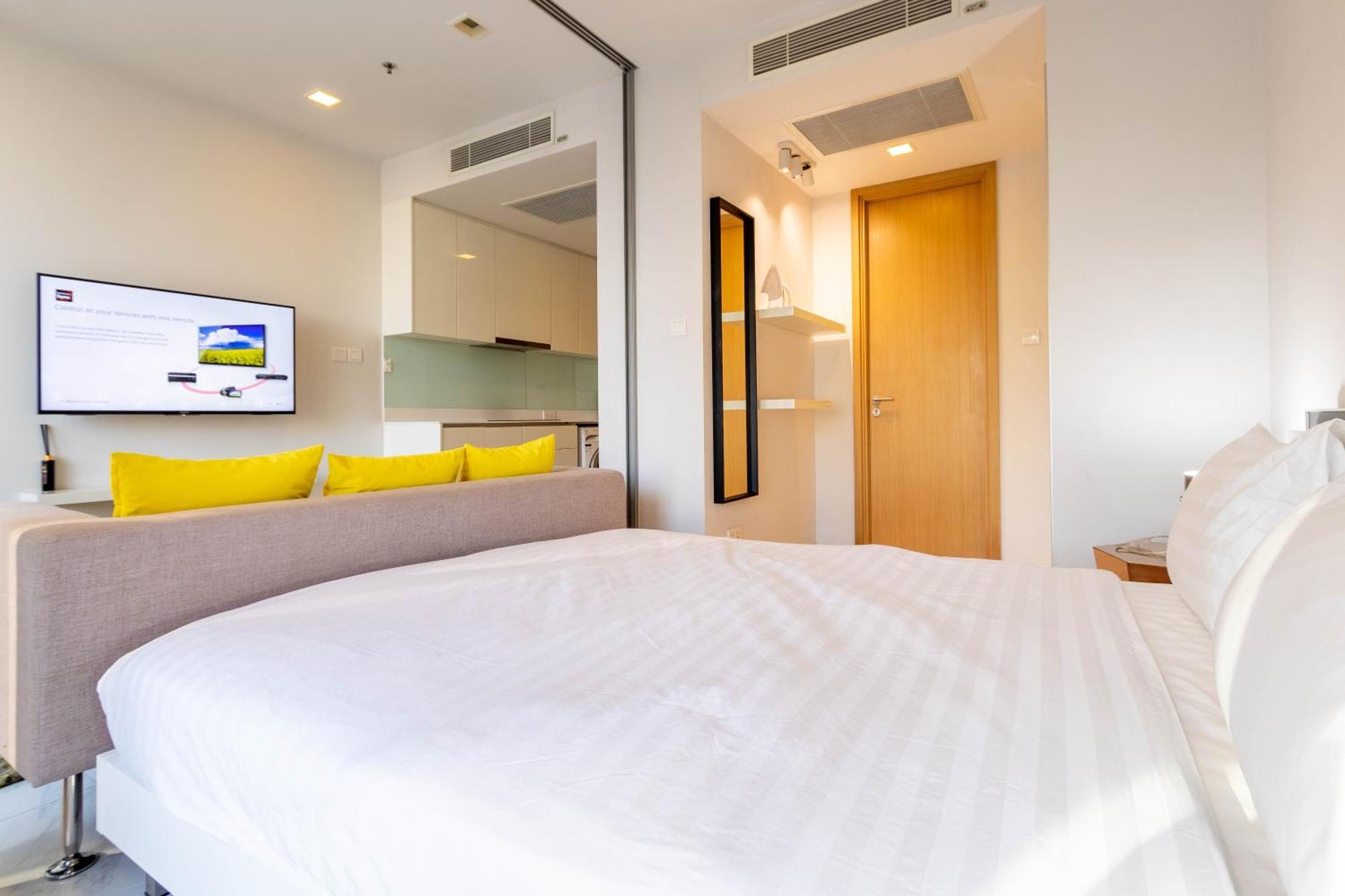 Hyde Sukhumvit 11 Branded Suites Bangkok Ngoại thất bức ảnh